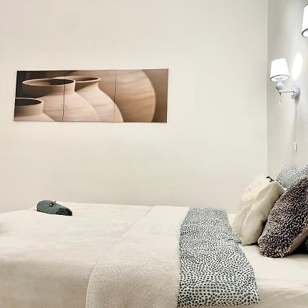 White Apartment Near The Famous New York Cafe Budapeszt Zewnętrze zdjęcie